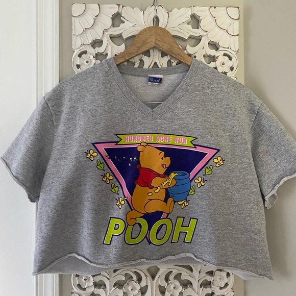 Disney Winnie the Pooh VTG V-neck raw hem short sleeve sweatshirt and short set - Picture 1 of 12
